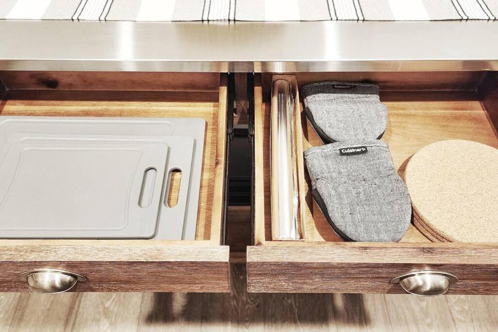 シャーロットNew Stylish Getaway- 5 Mil To Uptown/3 Smart Tvs!アパートメント エクステリア 写真