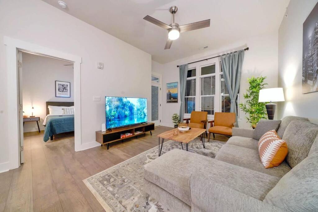 シャーロットNew Stylish Getaway- 5 Mil To Uptown/3 Smart Tvs!アパートメント エクステリア 写真
